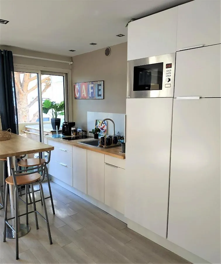 Appartamento Charmant appartement à 350m de la plage et du port Fréjus