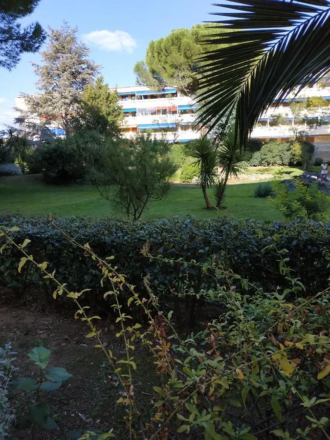 Charmant appartement à 350m de la plage et du port Fréjus